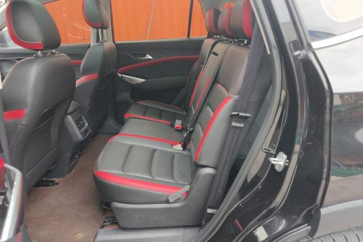 Used SOL X8 2021 300T DCT Leading Smart Connectivity Version 7 Seats