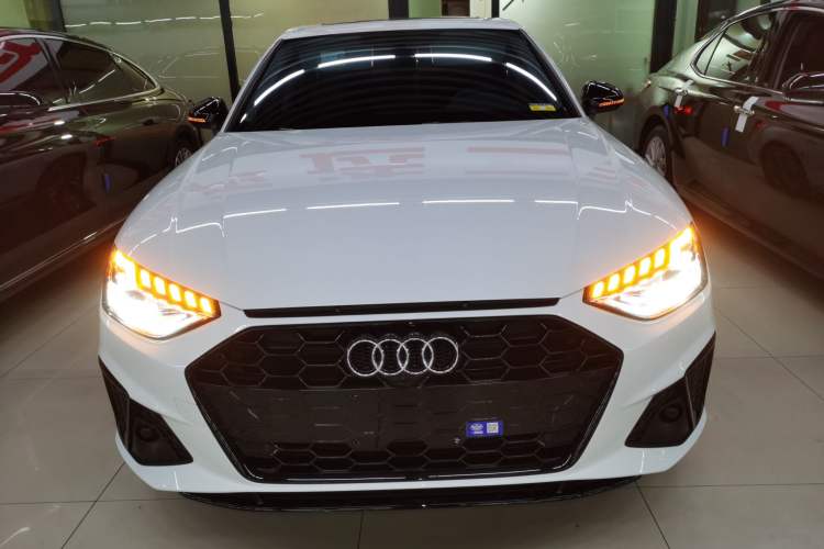 Used Audi A4L 2022 40 TFSI Luxury Dynamic Model
