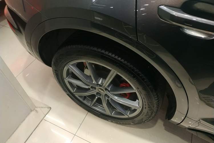 Used Audi Q5L 2023 40T Luxury Dynamic Model