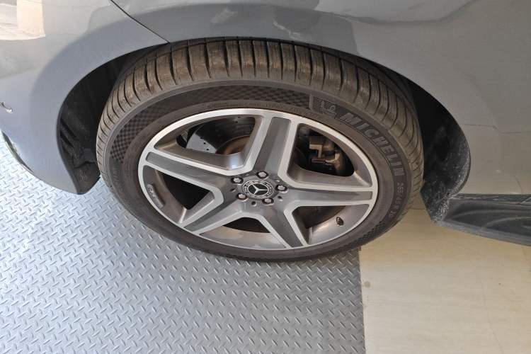 Used Mercedes-Benz GLE-Class 2017 GLE 400 4MATIC Middle East version