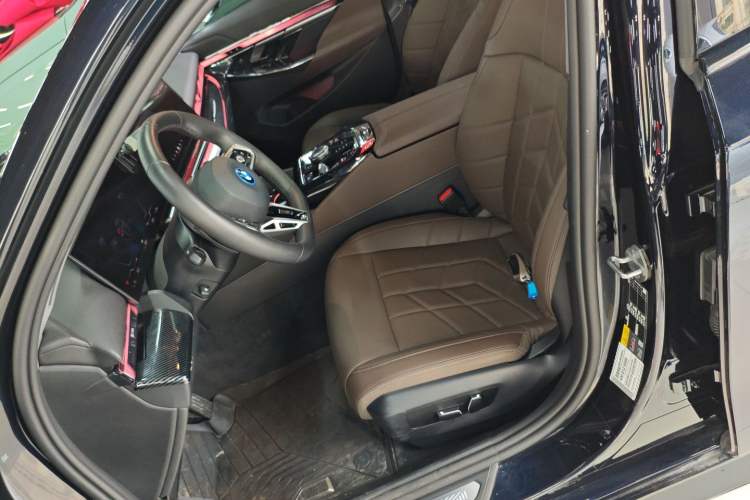 Used BMW i5 2024 eDrive 35L M Sport Package
