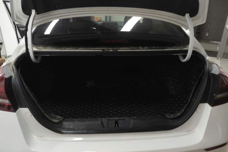 Used Geely Auto Emgrand 2021 UP 1.5L CVT Luxury Model
