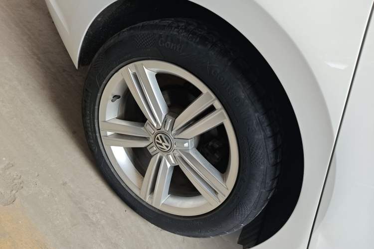 Used Volkswagen Lamando 2015 280TSI DSG Comfort Edition
