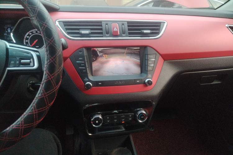 Used  Refine S2 2015 1.5L Manual Luxury Smart Model
