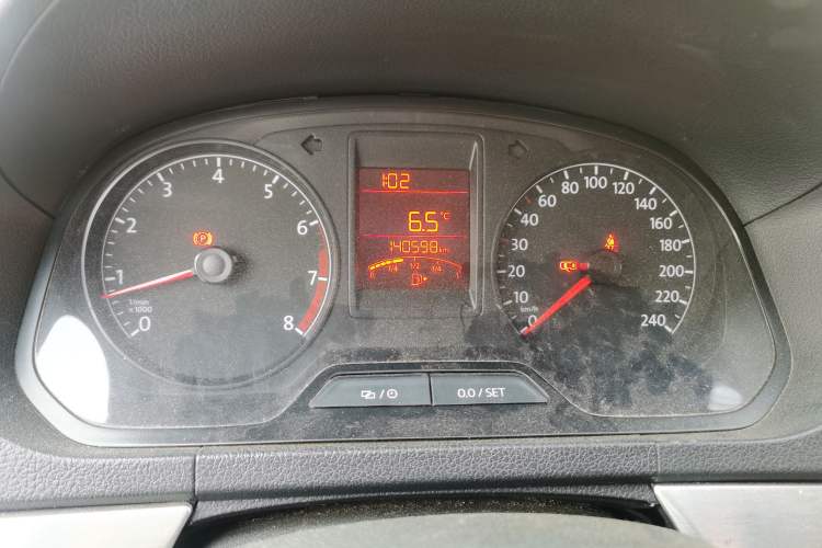 Used Volkswagen Jetta 2015 Zhuihui Edition 1.4L Manual Fashion Model