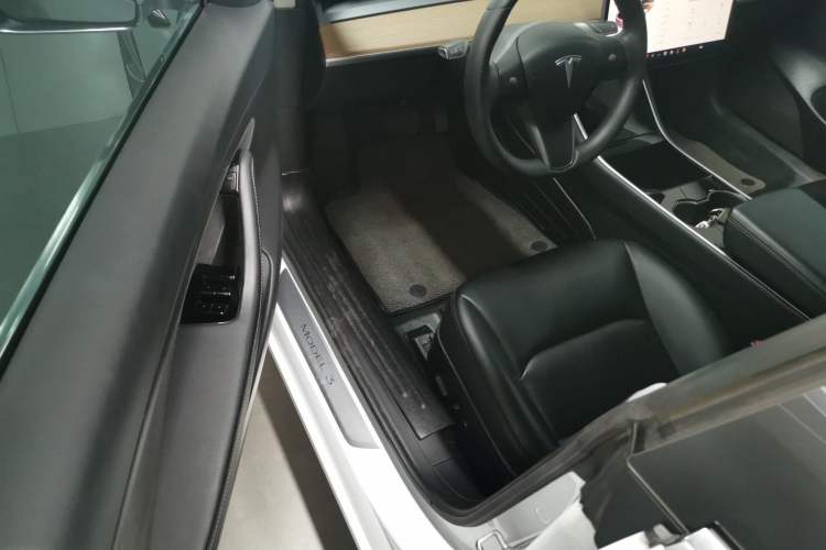 Used Tesla Model 3 2019 Standard Range Rear-Drive Upgraded Version