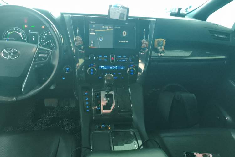 Used Toyota Vellfire 2021 Crown Dual-Engine 2.5L HV Supreme Edition
