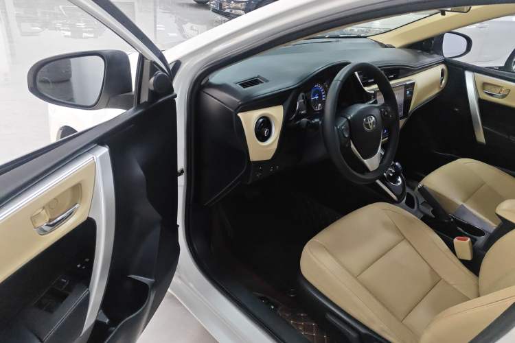 Used Toyota Corolla 2017 Revised Dual-Engine 1.8L E-CVT Elite Edition
