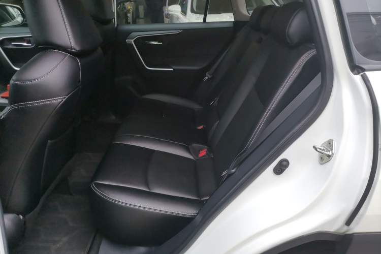 Used Toyota RAV4 2020 2.0L CVT Two-Wheel Drive Fashion Edition
