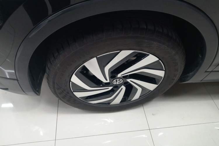 Used Volkswagen Tiguan L 2024 Outstanding Model 300TSI Automatic Two-Wheel Drive Longteng Edition

