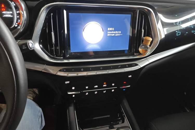 Used JETOUR X90 2019 1.5T Manual Smart Enjoyment Version 6 Seats China VI Standard
