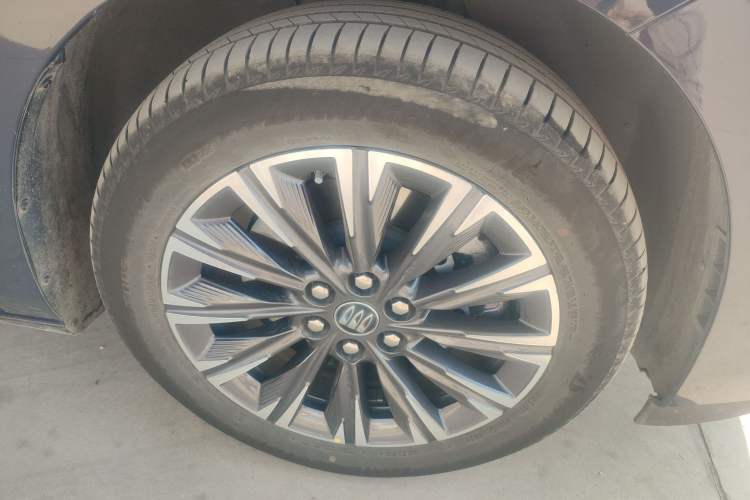 Used Buick GL8 2025 Lu Zun Deluxe Edition