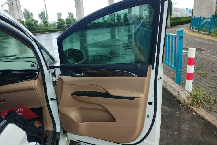 Used Buick GL8 2017 ES 28T Luxury Model China V Standard
