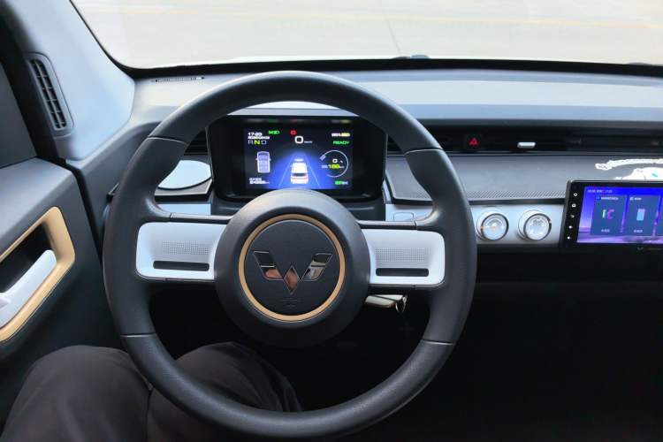 Used Wuling Hongguang MINIEV 2022 GAMEBOY 200km Gaming Edition with Lithium Iron Phosphate