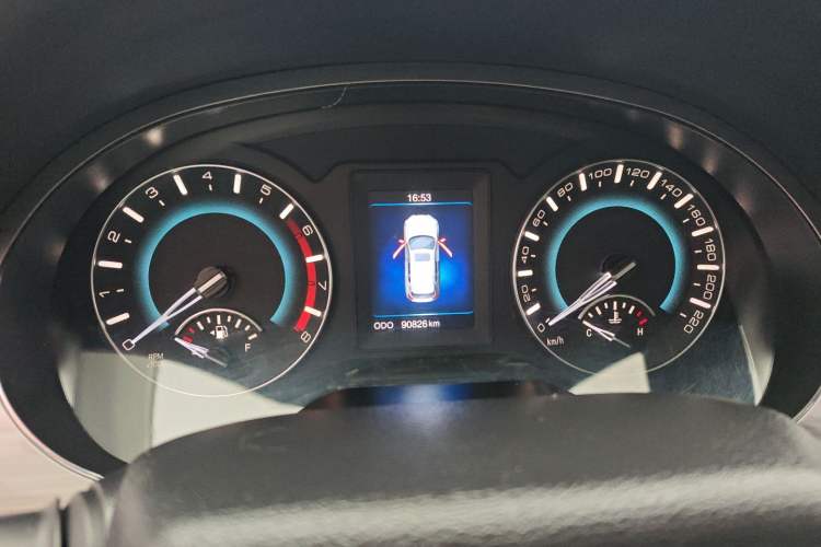 Used Haval H2 2016 Red-Label 1.5T Manual Two-Wheel Drive Luxury Model
