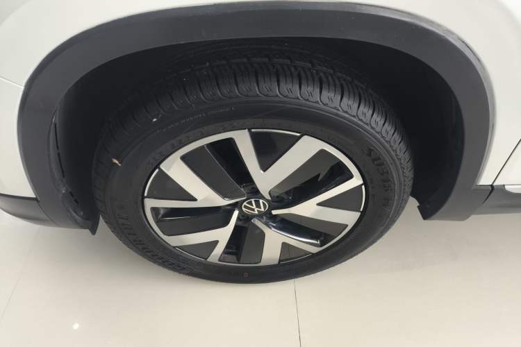 Used Volkswagen Tayron 2023 300TSI Two-Wheel-Drive Luxury Plus Advanced Edition