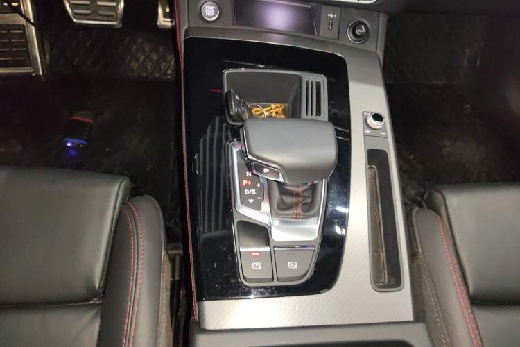 Used Audi Q5L 2022 40T RS Package Performance Model
