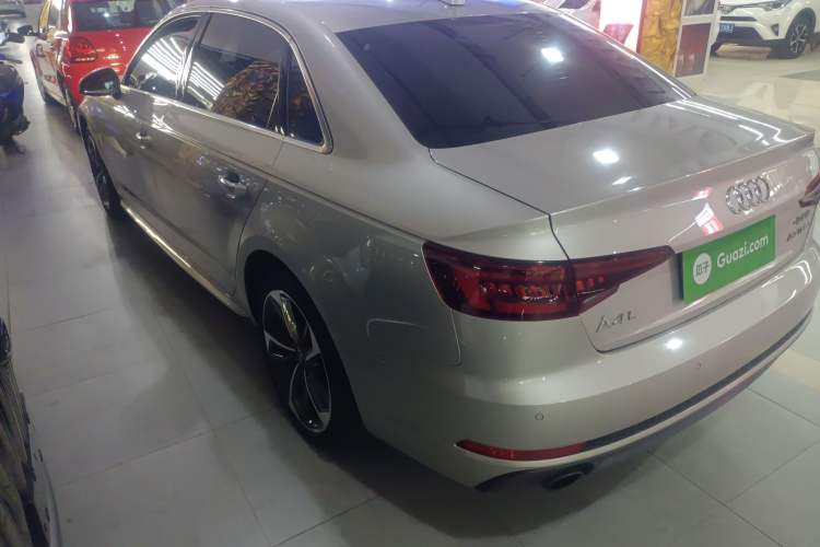 Used Audi A4L 2018 30th Anniversary Edition 40 TFSI Fashion Model
