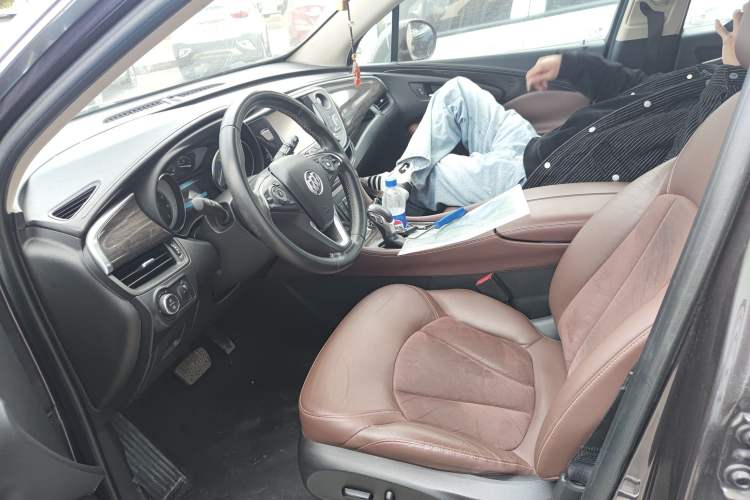 Used Buick Envision 2017 20T Two-Wheel Drive Luxury Model
