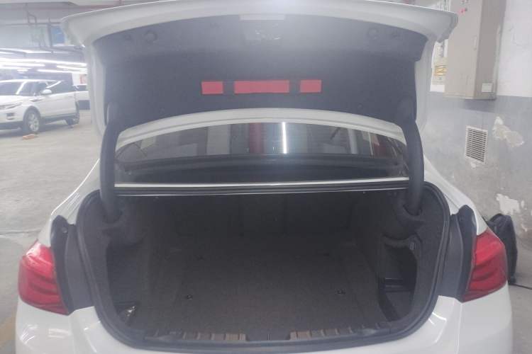 Used BMW 3 Series 2018 320Li Fashion Model
