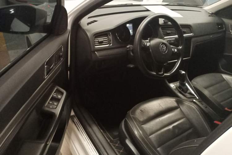 Used Volkswagen Lavida 2017 230TSI DSG Comfort Edition
