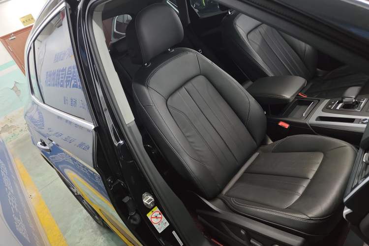 Used Audi Q5L 2020 Updated 40 TFSI Prestige Fashion Edition
