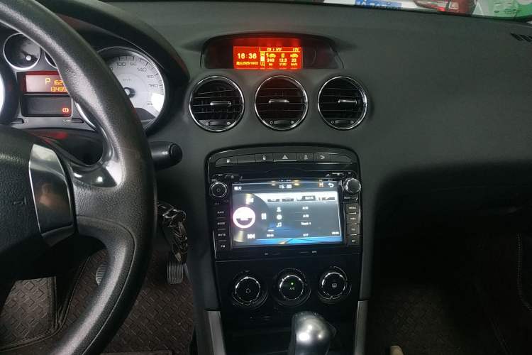 Used Peugeot 408 2013 2.0L Automatic Comfort Edition
