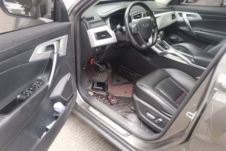 Used Geely Auto Emgrand X7 Sport 2018 1.8TD Automatic Two-Wheel Drive Smart Connect 4G Internet Edition
