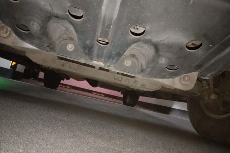 Used Roewe W5 2014 1.8T 2WD Automatic Tharu Special Edition