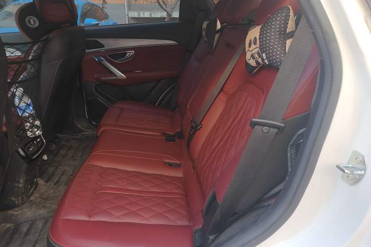 Used JETOUR X70 PLUS 2023 1.5T DCT Brave PLUS 7-Seater
