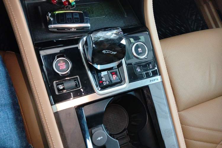 Used Jaguar XFL 2022 XFL 2.0T P250 Two-Wheel-Drive Prestige Luxury Edition
