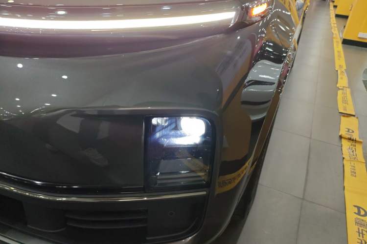 Used Li Auto L8 2023 Pro Model
