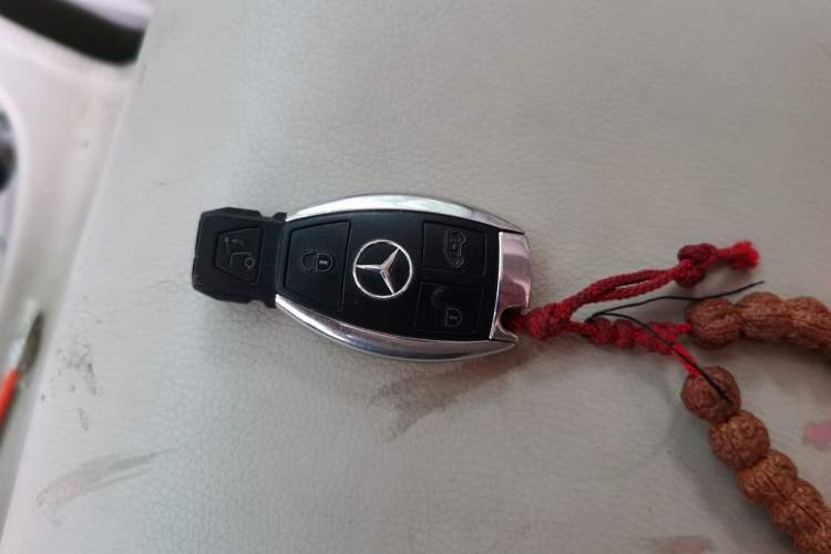 Used Mercedes-Benz V-Class 2016 V 260 Avantgarde Edition
