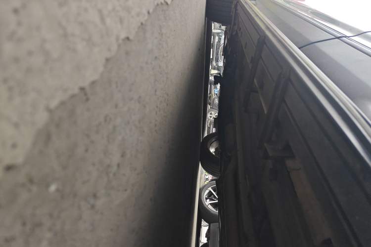 Used Ford Kuga 2017 EcoBoost 180 Two-Wheel-Drive Platinum Edition
