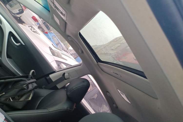 Used Hyundai Elantra 2015 1.6L Automatic Leading Model
