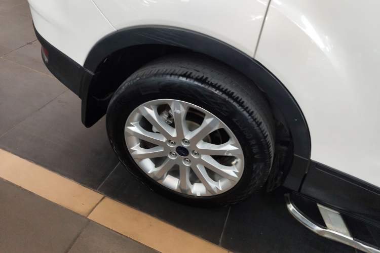 Used Ford Kuga 2015 1.5L GTDi Two-Wheel-Drive Comfort Model
