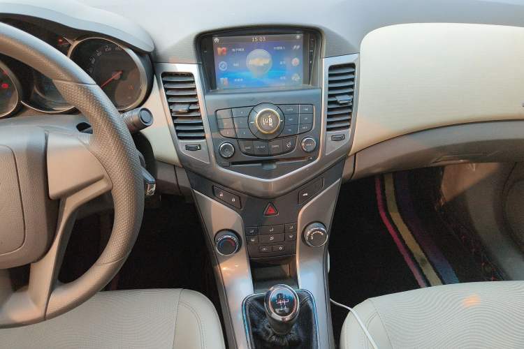 Used Chevrolet Cruze 2015 1.5L Classic SE MT
