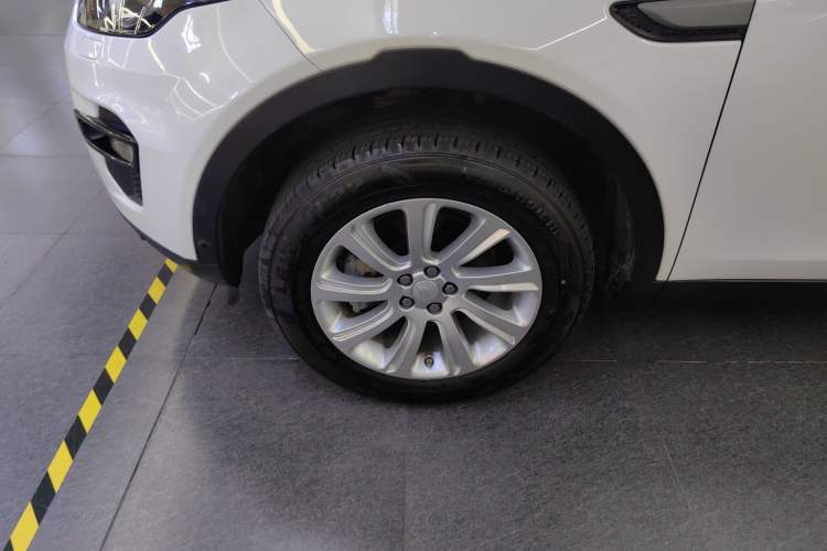 Used Land Rover Discovery Sport 2018 240 PS PURE Edition
