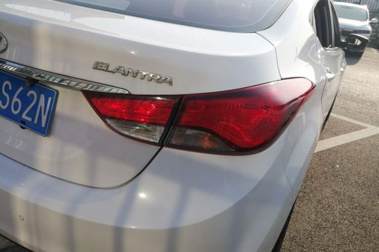 Used Hyundai Elantra 2016 1.6L Automatic Smart Version
