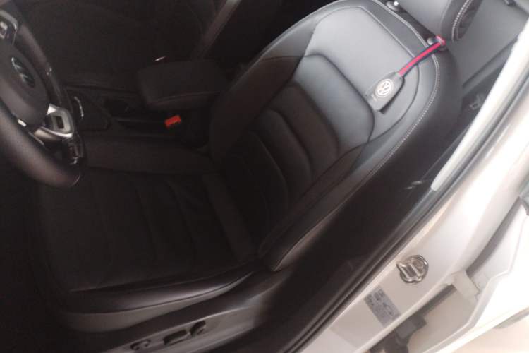 Used Volkswagen Tiguan L 2021 330TSI Automatic Two-Wheel Drive R-Line Enhanced Edition