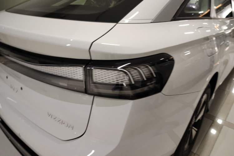 Used Volkswagen ID.7 VIZZION 2024 AIR model