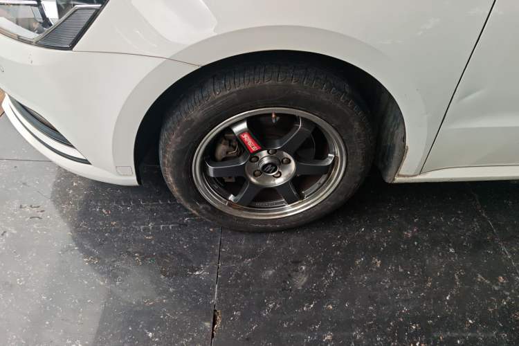 Used Volkswagen Gran Lavida 2015 230TSI DSG Comfort Edition
