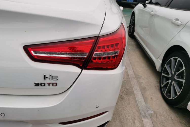 Used Hongqi H5 2018 30TD Smart Connect Dynamic Edition