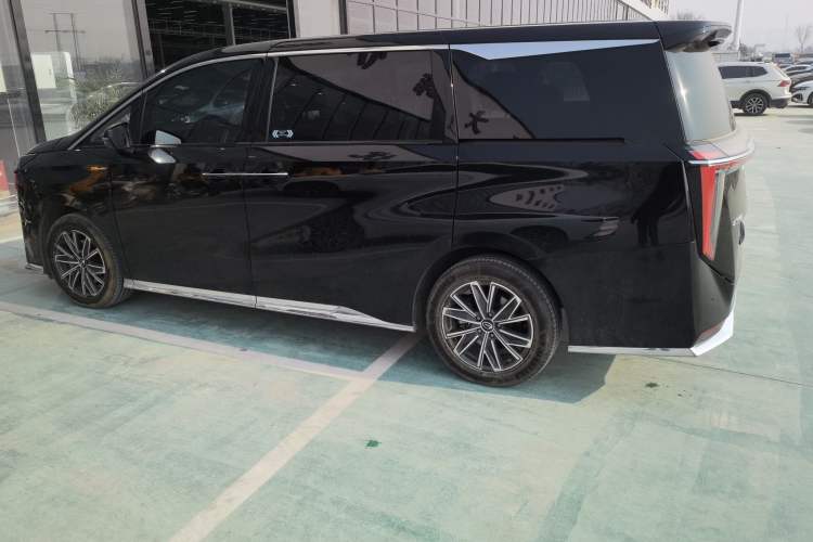 Used GAC Trumpchi M8 2024 Master Series 400T Ultimate Edition
