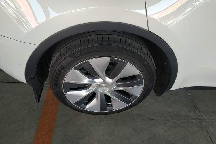 Used Tesla Model Y 2022 Rear-Wheel-Drive Version