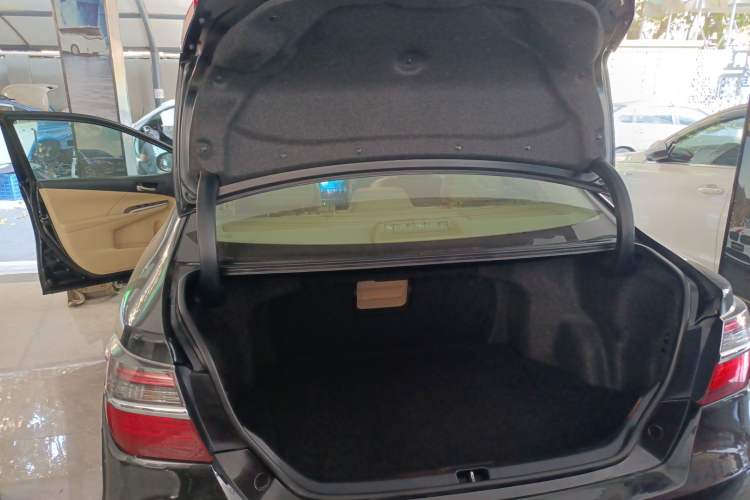 Used Toyota Camry 2016 2.0G 10th Anniversary Leading Edition