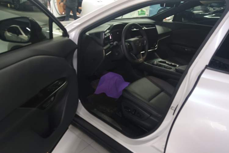 Used Lexus RZ 2023 450e All-Wheel Drive Luxury Edition
