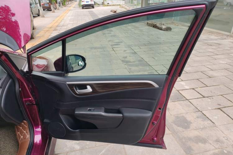 Used Honda Jade 2017 1.8L automatic Comfort version 5 seats
