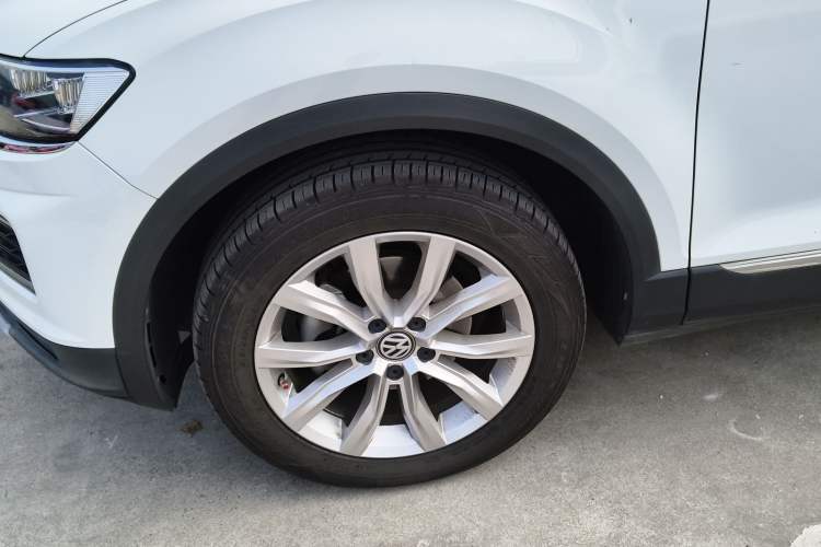 Used Volkswagen T-ROC 2018 230TSI DSG Two-Wheel Drive Advanced Version China V Standard
