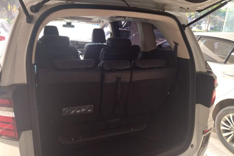 Used Honda Elysion 2019 2.0L Hybrid Luxury Edition